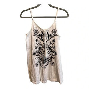 Size M‎ Eden & Olivia Tank Top